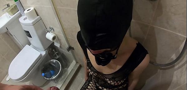  slave girl swallow piss and do deepthroat